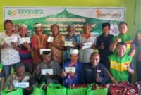 Penyerahan kado bahagia bersama Yatim, Dhuafa, Mualaf dan Guru Ngaji distrik Kokas dan distrik Fakfak