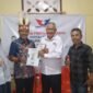 Abdul Razak Ibrahim Rengen, SH., M.si bersama LO dan Tim sukses Bacada Menyerahkan dokumen persyaratan penjaringan Bakal Calon Kepala Daerah(Bacada) Kepada DPD Partai Perindo Kabupaten Fakfak 