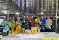 Salah satu koperasi binaan Dinas Perkebunan, koperasi Tomandin Mandiri Sejahtera (TMS) memamerkan beberapa Produk Unggulan turunan dari pala Tomandin di Festival Pesona kota pala 2024 (Dok. Disbun Fakfak)