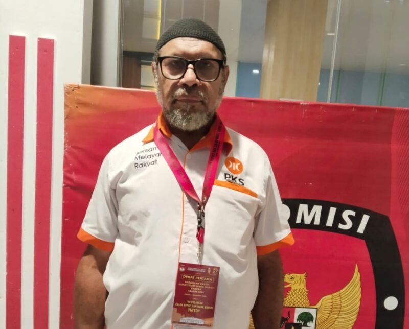 Ketua DPD Partai Keadilan Sejahtera (PKS) Fakfak, Muhammad Kabes, menyampaikan ucapan selamat kepada Bupati Fakfak terpilih, Samaun Dahlan, S.Sos., M.Si, dan Wakil Bupati Fakfak, Drs. Donatus Nimbitkendik, ST. Periode 2025 - 2030.