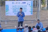 Kepala Sekolah SMPIT Insan Mulia Manokwari Makrup, S.S.M.Pd sedang mensosialisasikan program-program unggulan Sekolah Islam Terpadu (SIT) yang sejalan dengan kebijakan pemerintah, sekaligus mempererat silaturahmi antara pihak sekolah dan orang tua siswa di awal semester baru.
