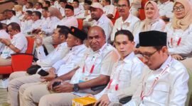 Tampak Hadir Ketua DPD Gerindra Papua Barat Muhamad Lakotani dan Pengurus DPC Kabupaten Fakfak pada perayaan puncak Hari Ulang Tahun (HUT) ke-17 Partai Gerindra di Sentul International Convention Center (SICC), Jawa Barat (15/2/2025).