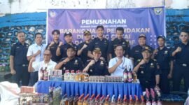 Kantor Bea dan Cukai Fakfak menggelar pemusnahan barang hasil penindakan.