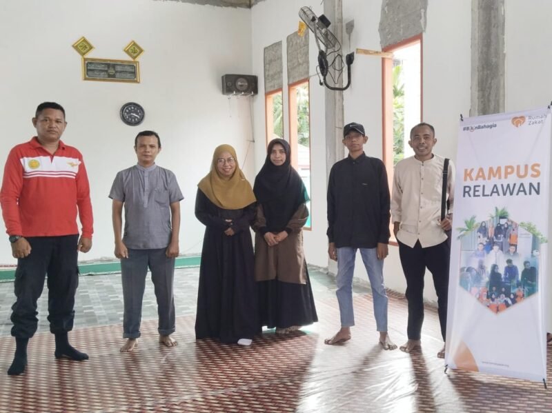Relawan Rumah Zakat Fakfak mengirimkan 2 Relawan terbaiknya Anas dan Rahmi pada Kegiatan volunteer basic training se-Papua Raya yang dilaksanakan oleh Rumah Zakat di Jayapura.