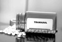 obat jenis tramadol yang belakangan ini banyak ditemukan dijual secara bebas di kios-kios maupun toko kecil di sejumlah daerah.